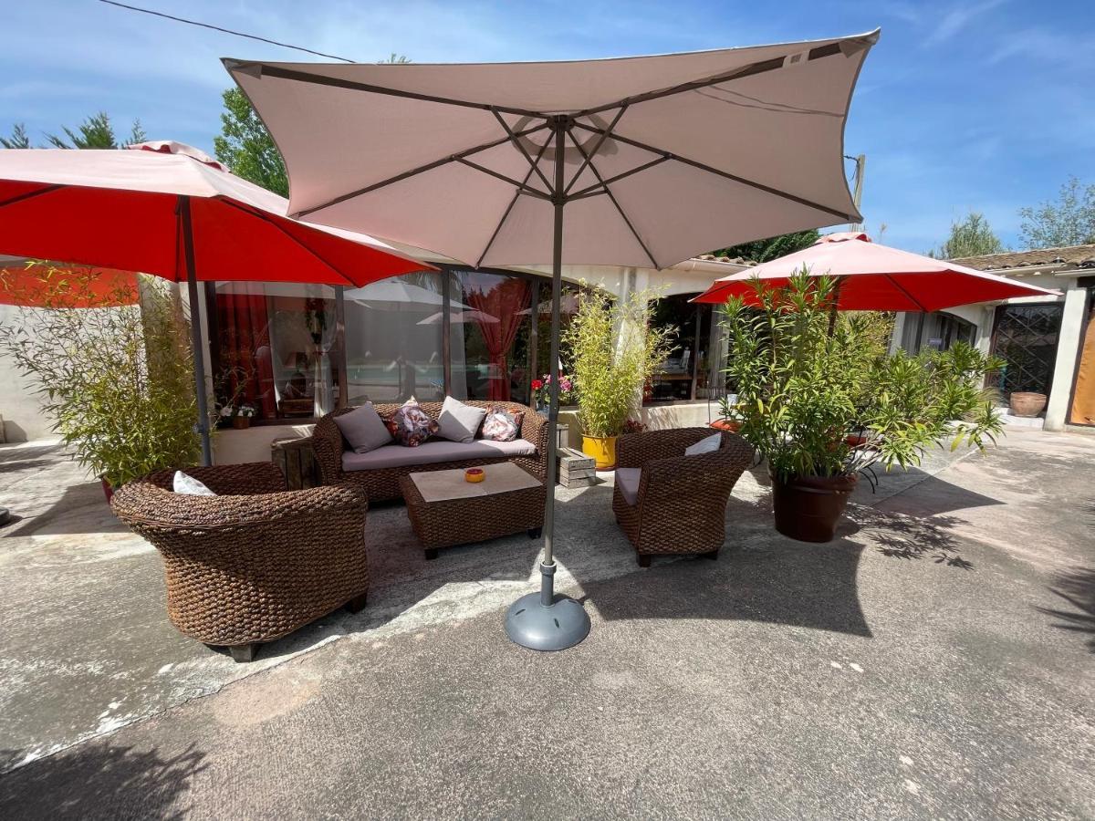 Mas De La Butte Blanche Bed & Breakfast Orgon Exterior photo