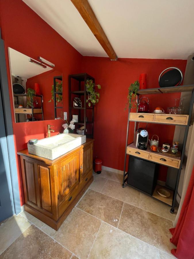 Mas De La Butte Blanche Bed & Breakfast Orgon Exterior photo